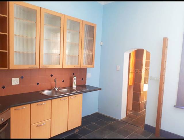 2 bed property to rent in WOODSTOCK